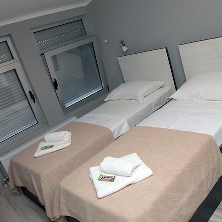 Silver House Hostel Čačak Kamer foto