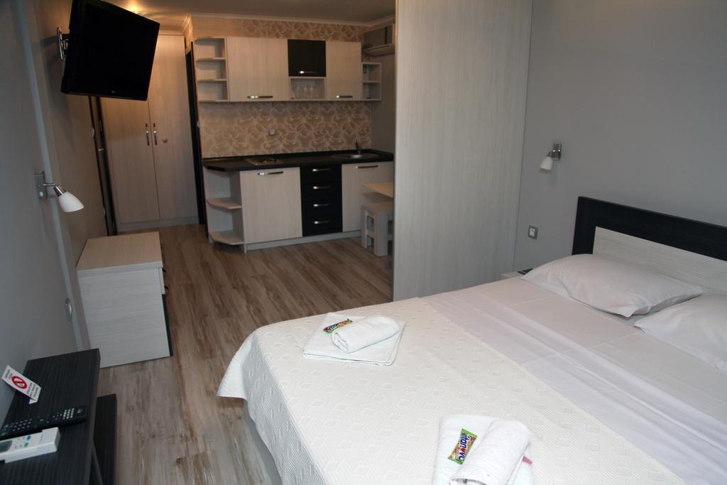 Silver House Hostel Čačak Kamer foto